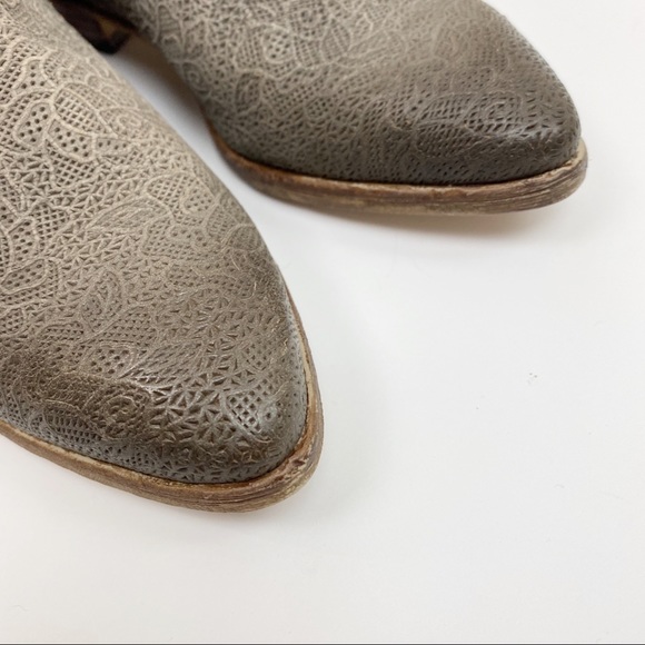 FIRENZE gray tooled leather ankle booties - Picture 4 of 7